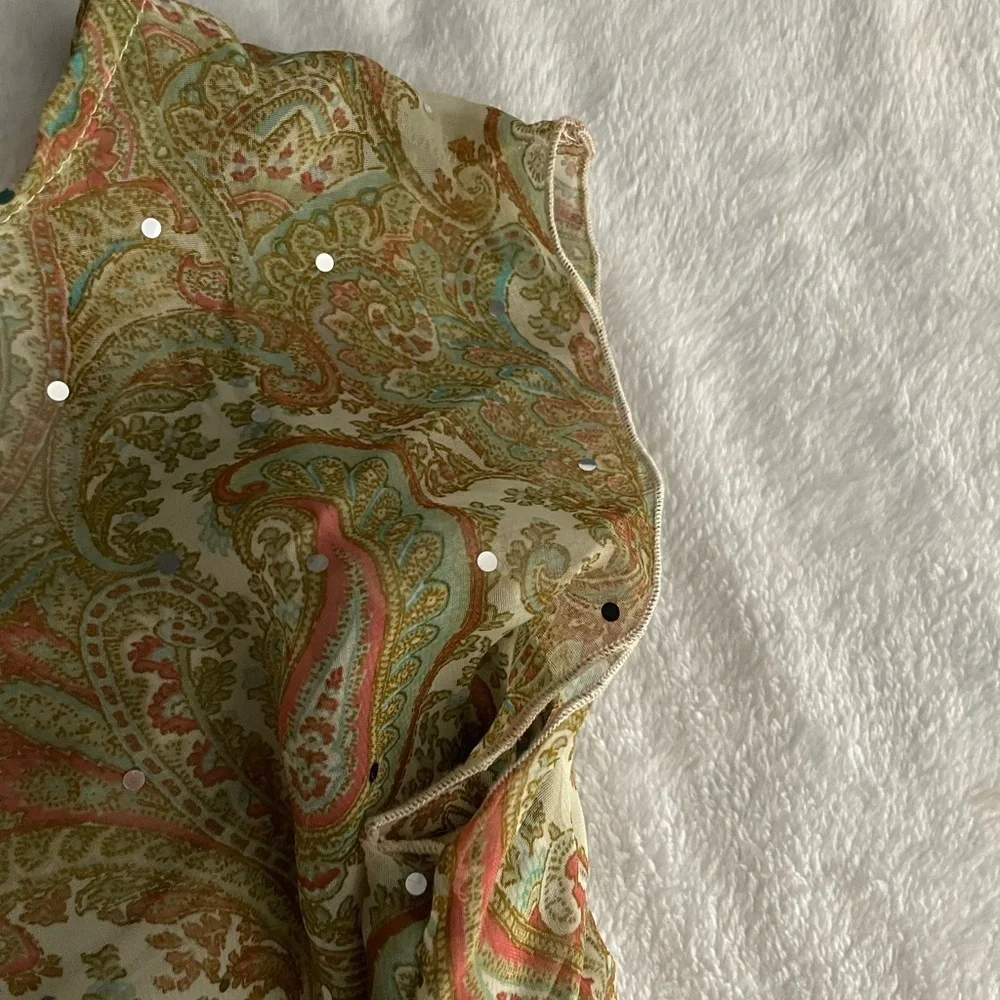 Hype intricate paisley
